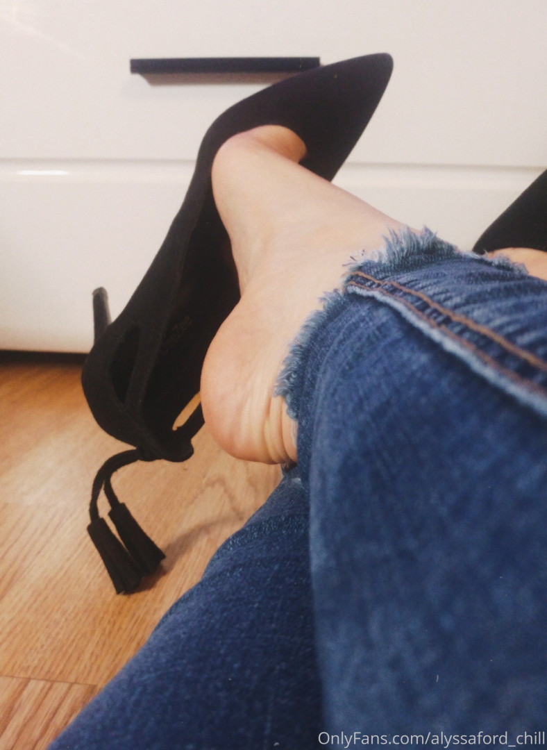 Photo by alyssaford_chill published on November 19,2023 21:44:12 - BestThots