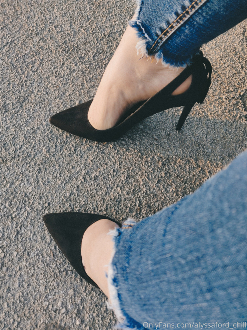 Photo by alyssaford_chill published on November 19,2023 21:45:32 - BestThots