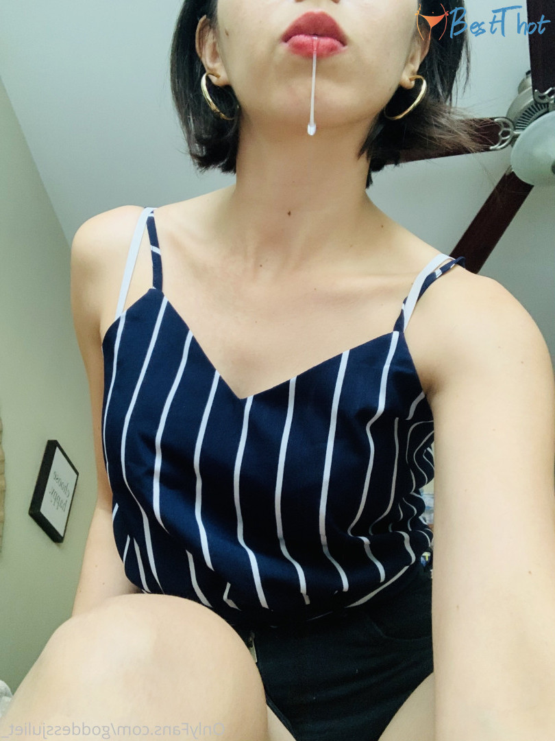 Photo by goddessjuliet_ published on December 22,2024 21:11:49 - BestThots