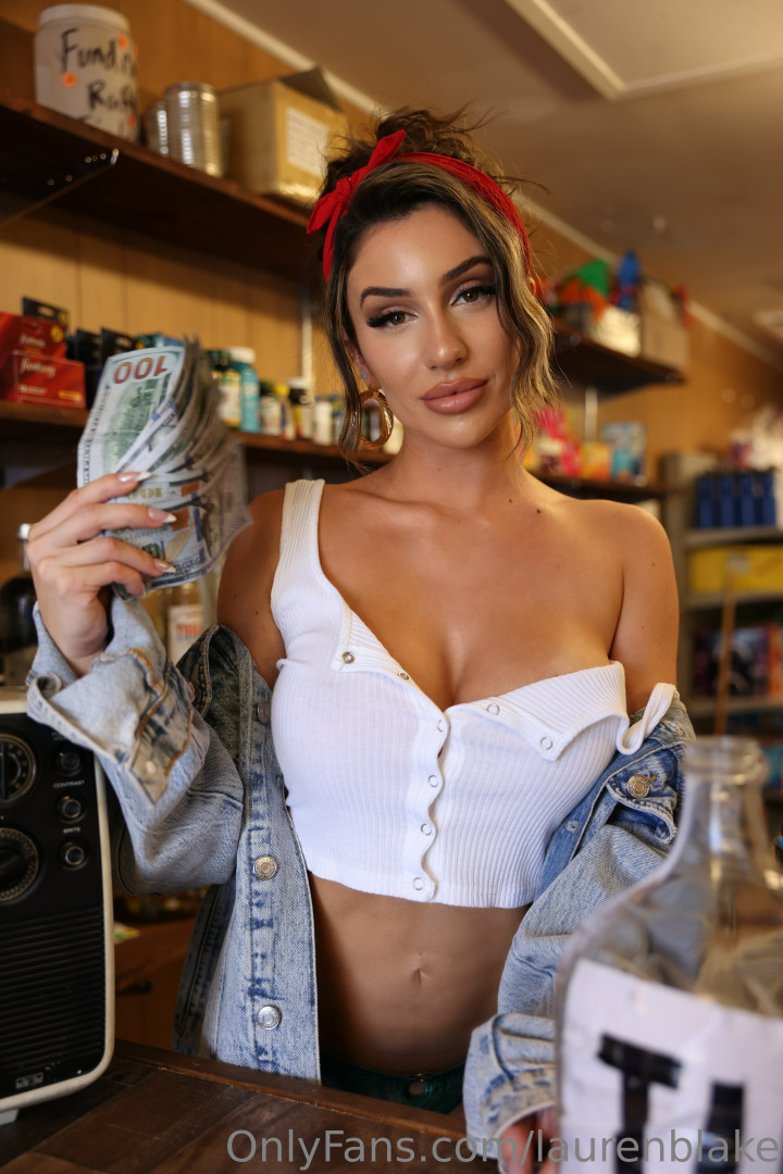 Photo by laurenblake published on June 26,2023 23:36:27 - BestThots