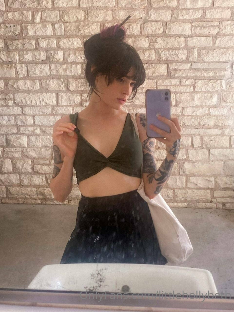 Photo by littlehollybeth published on June 22,2023 10:48:31 - BestThots