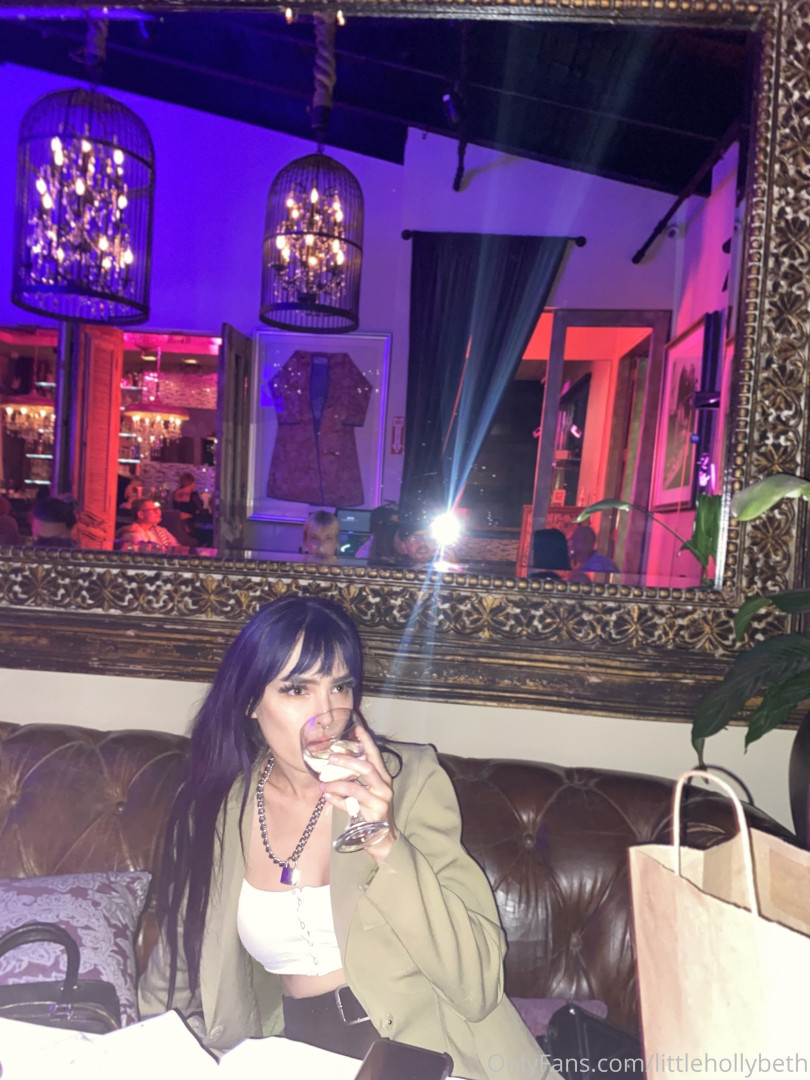 Photo by littlehollybeth published on June 22,2023 10:51:14 - BestThots