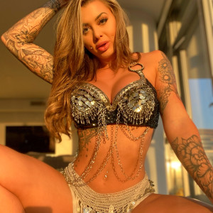 dakotajames #5988089