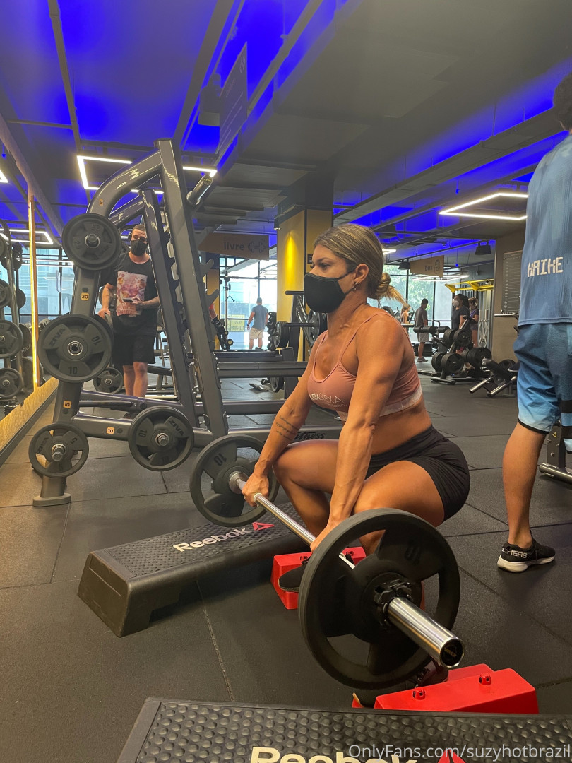 Photo by suzyhotbrazil published on October 16,2023 16:52:10 - BestThots