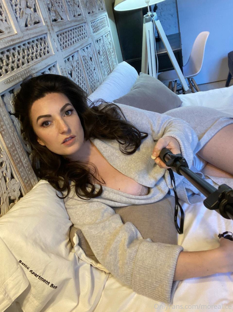 Photo by gfe-alice published on October 15,2023 02:04:43 - BestThots