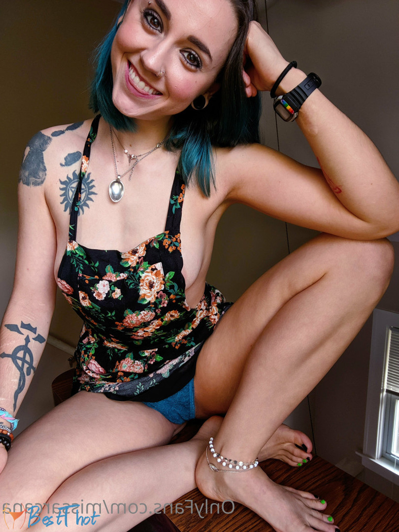 Photo by missarcana published on January 1,2025 01:31:09 - BestThots