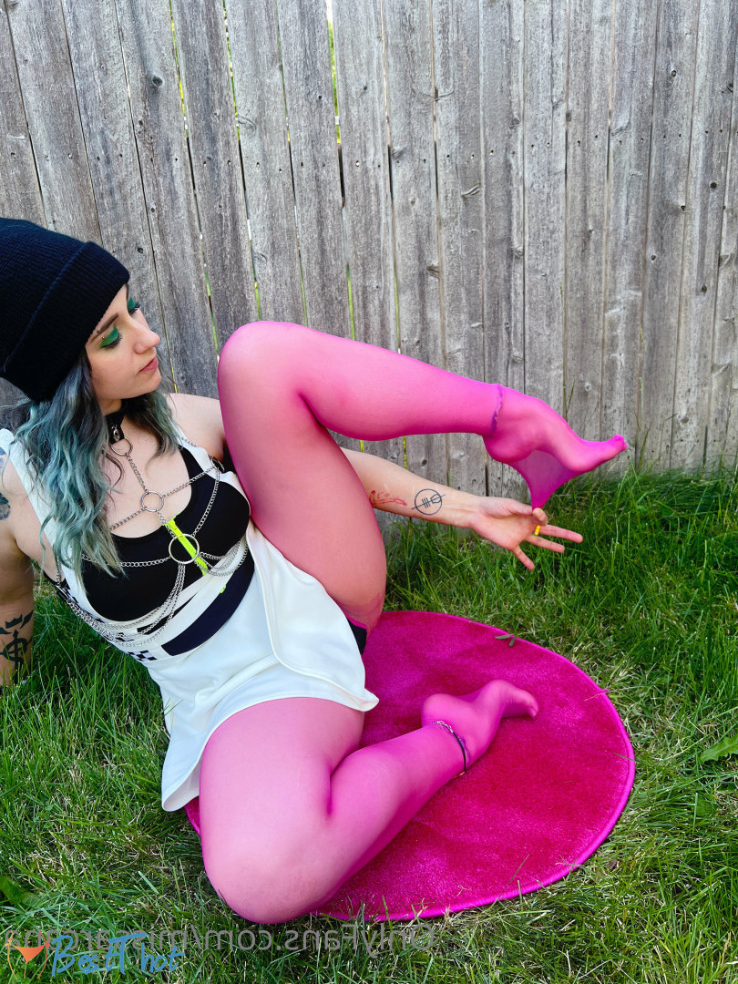 Photo by missarcana published on January 1,2025 04:15:58 - BestThots