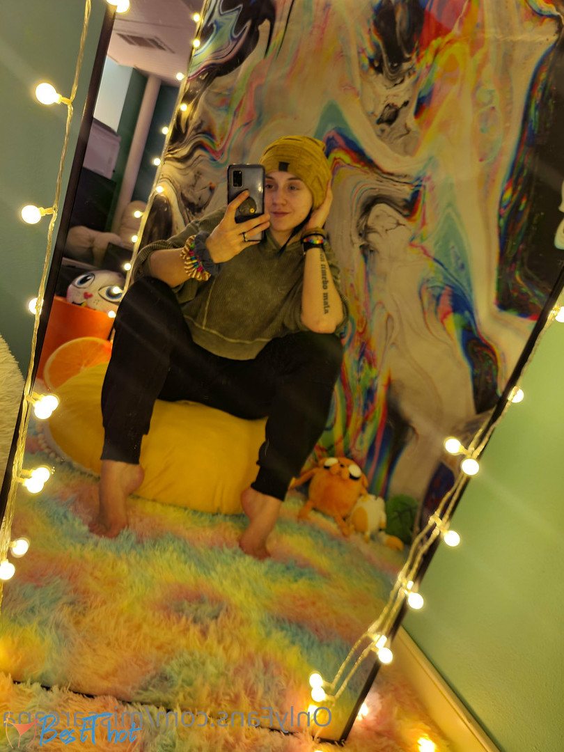 Photo by missarcana published on January 1,2025 17:17:12 - BestThots