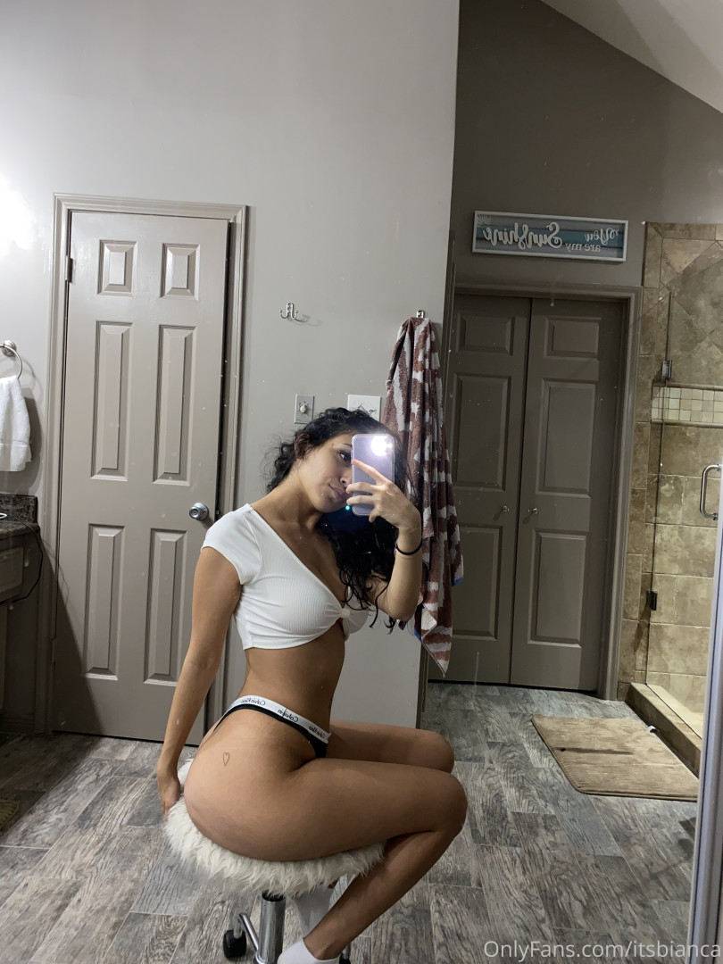 Photo by theonlybiababy published on October 16,2023 18:22:54 - BestThots