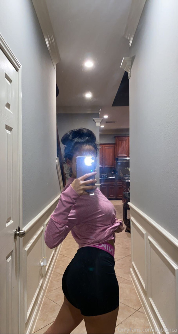 Photo by theonlybiababy published on October 16,2023 19:54:17 - BestThots