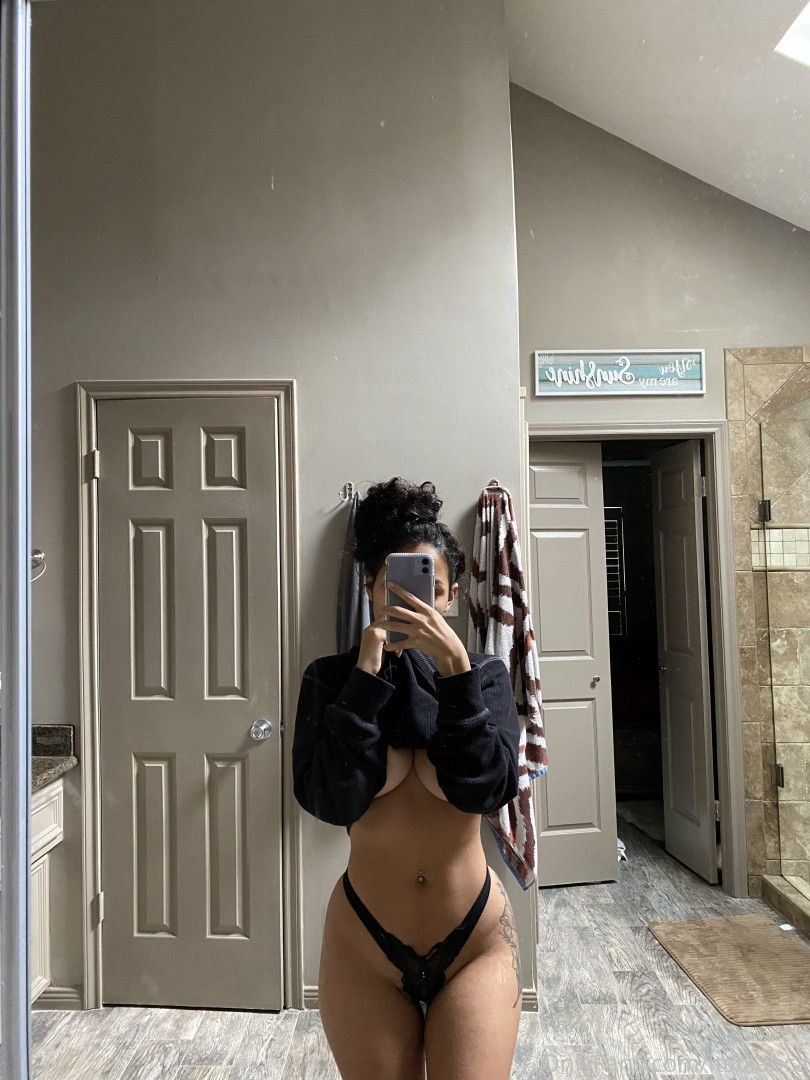 Photo by theonlybiababy published on October 16,2023 19:55:08 - BestThots