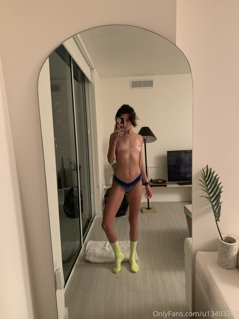 Photo by lil_ann3frank published on May 22,2023 21:34:15 - BestThots