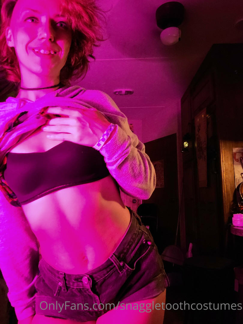 Photo by snaggletoothcostumes published on May 17,2023 21:04:50 - BestThots