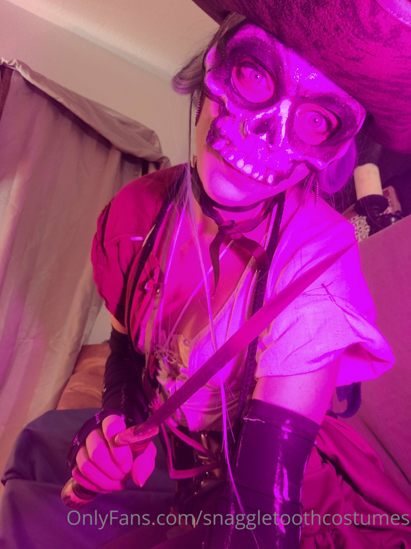 Photo by snaggletoothcostumes published on May 17,2023 21:05:23 - BestThots