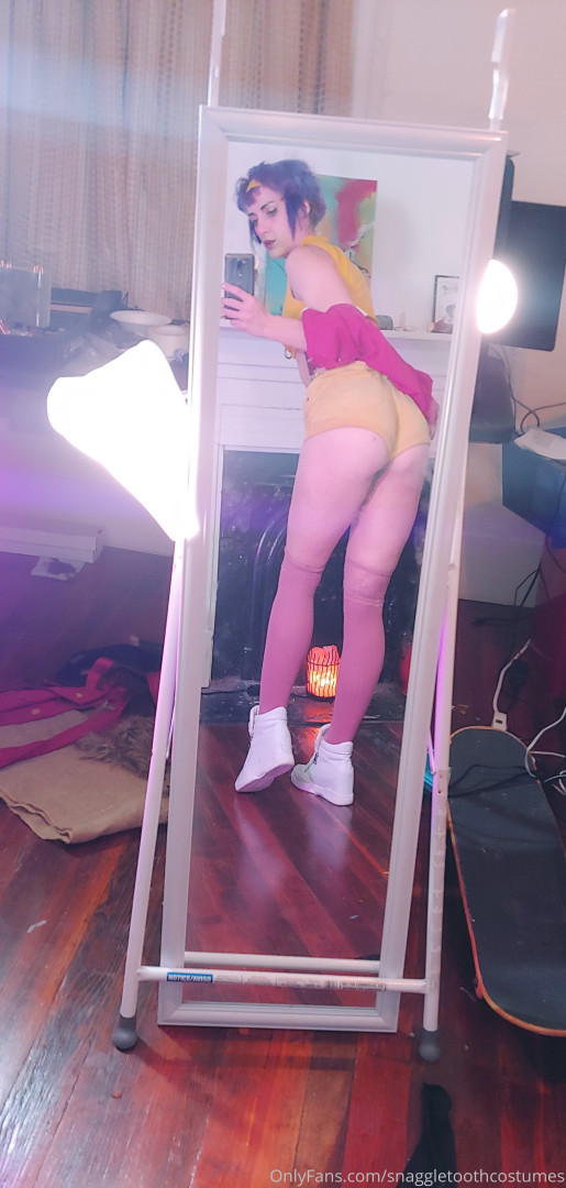 Photo by snaggletoothcostumes published on May 17,2023 21:06:34 - BestThots