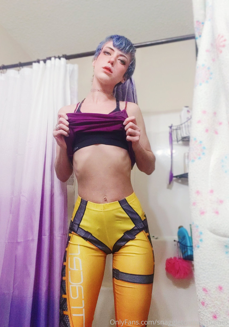 Photo by snaggletoothcostumes published on May 17,2023 21:08:39 - BestThots