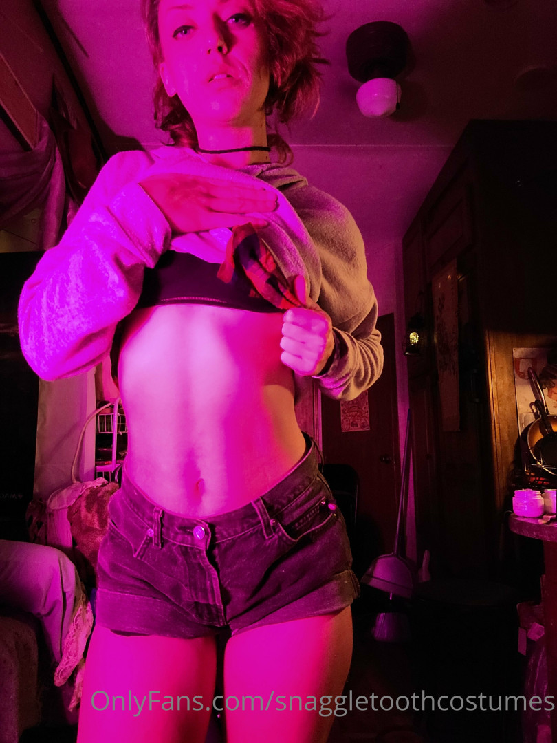 Photo by snaggletoothcostumes published on May 17,2023 21:09:07 - BestThots