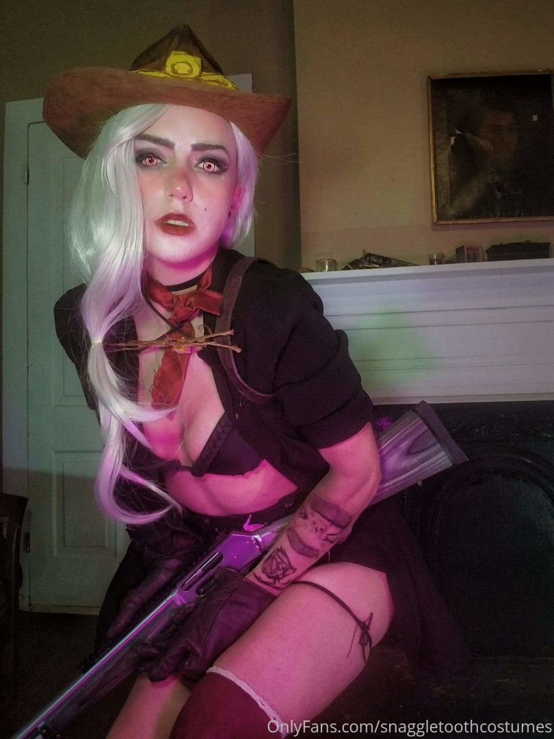 Photo by snaggletoothcostumes published on May 17,2023 21:10:09 - BestThots