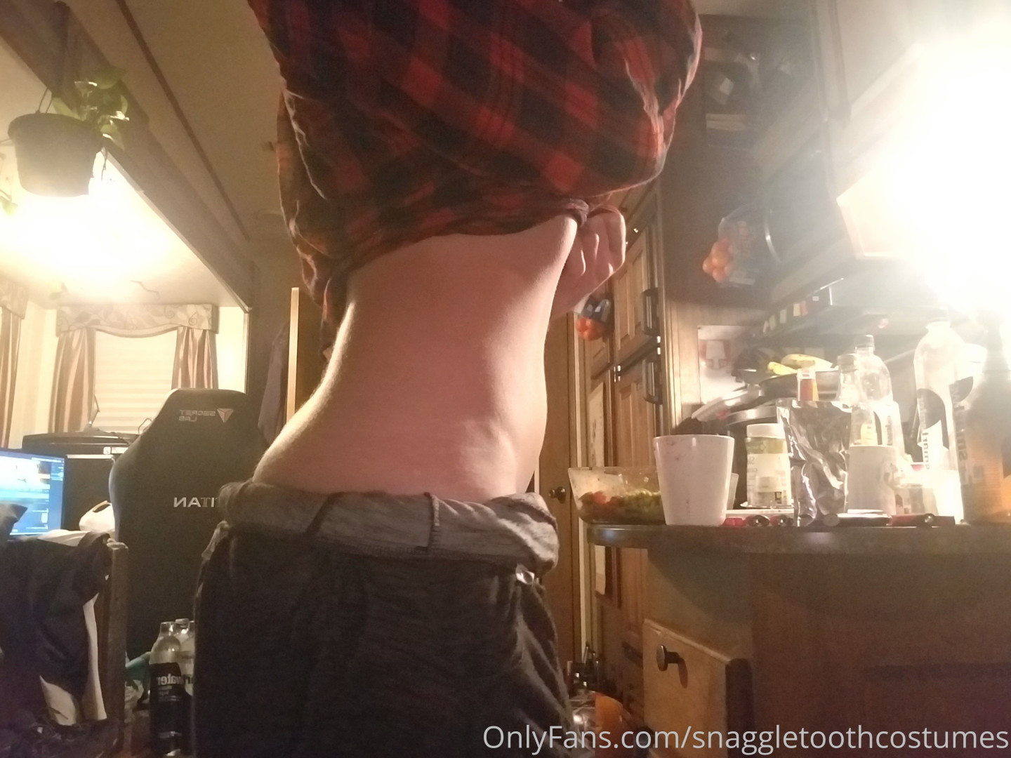 Photo by snaggletoothcostumes published on May 17,2023 21:10:24 - BestThots