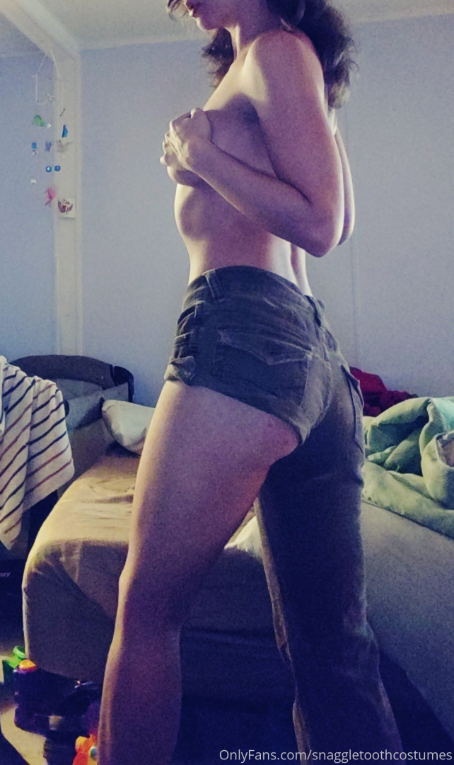 Photo by snaggletoothcostumes published on May 17,2023 21:13:34 - BestThots