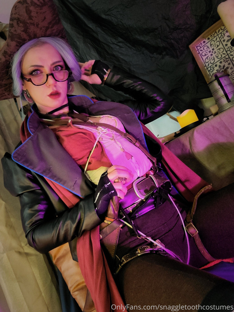 Photo by snaggletoothcostumes published on May 17,2023 21:15:38 - BestThots