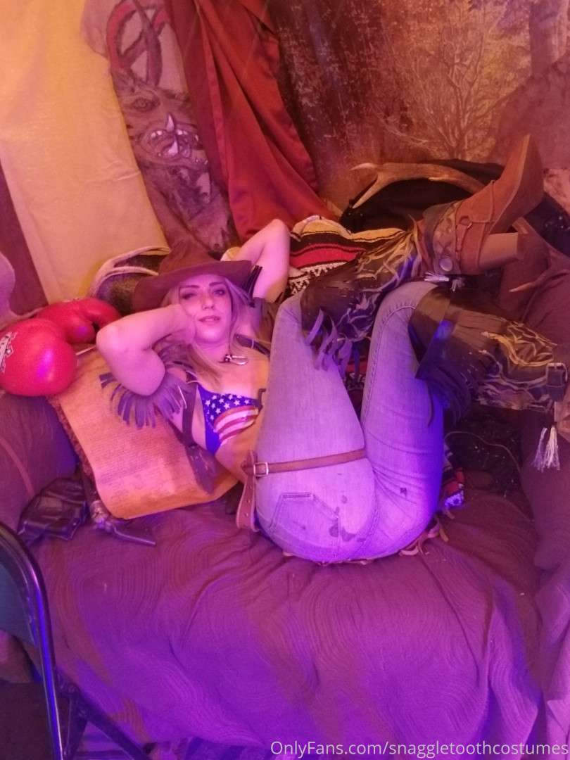 Photo by snaggletoothcostumes published on May 17,2023 21:15:42 - BestThots