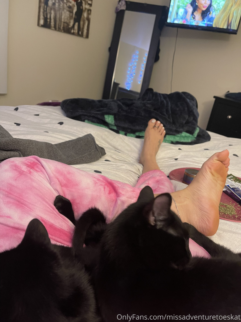 Photo by missadventuretoeskat published on May 21,2023 02:17:26 - BestThots