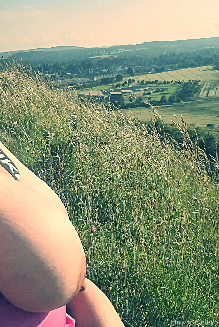 Photo by missscarlett25 published on June 7,2023 04:59:21 - BestThots