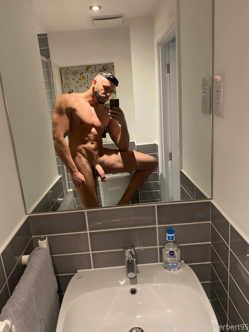 Photo by jakeherbert95 published on May 25,2023 04:39:54 - BestThots