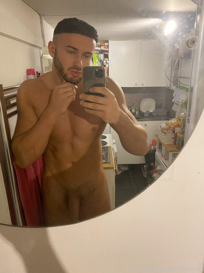 Photo by jakeherbert95 published on May 25,2023 04:39:59 - BestThots