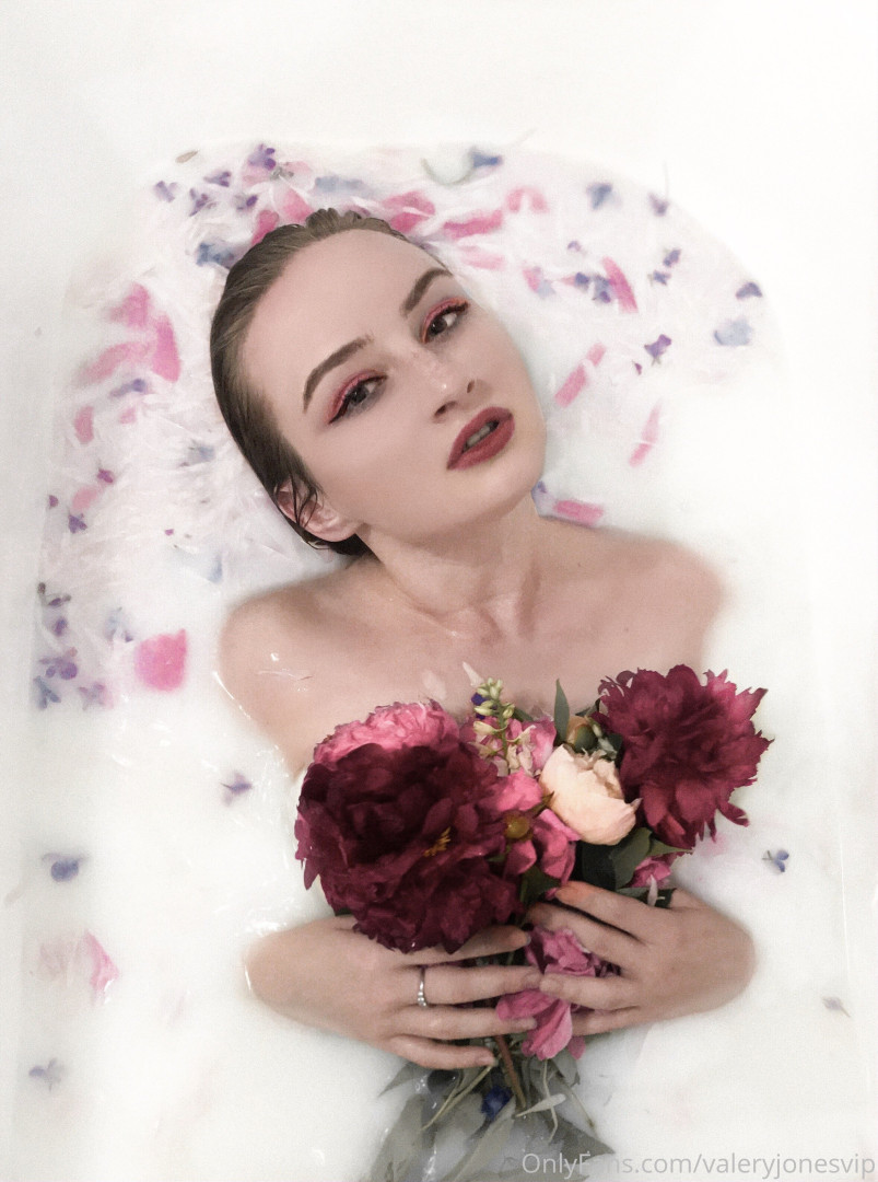 Photo by valeryjonesvip published on May 16,2023 06:44:31 - BestThots