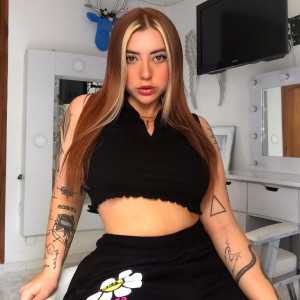 zoeyteen18 #6984124