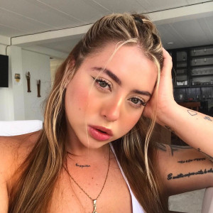 zoeyteen18 #6985542