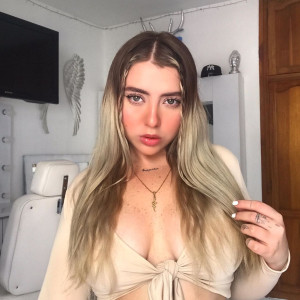zoeyteen18 #6985804