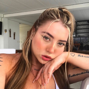 zoeyteen18 #6986999