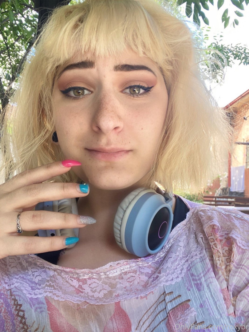 Photo by bluebitchroxy published on December 10,2023 12:24:52 - BestThots