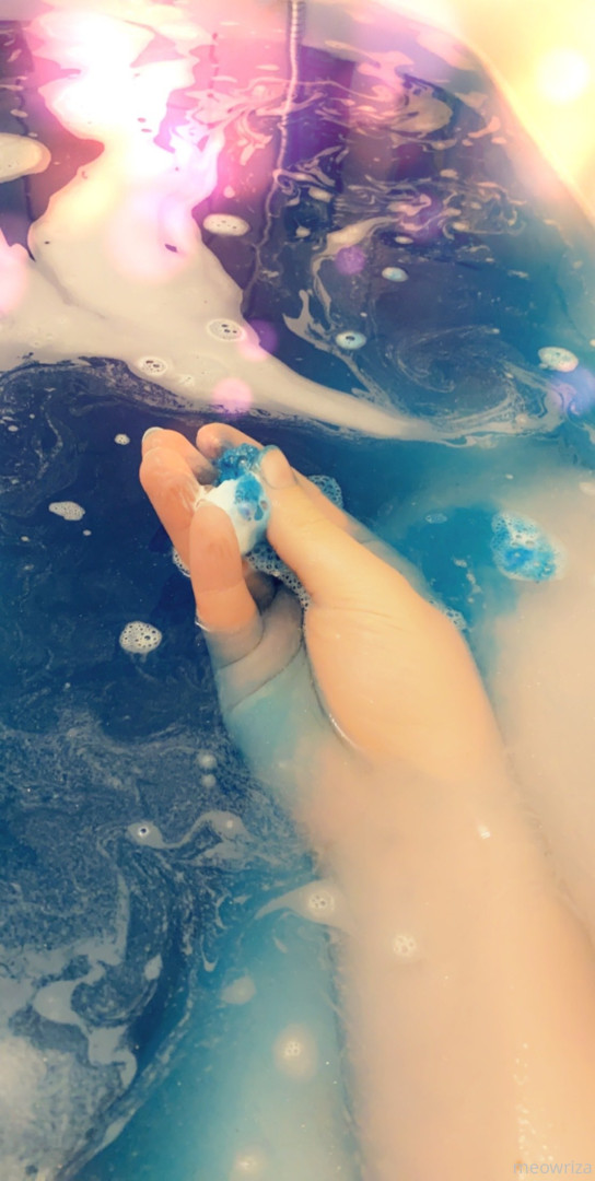 Photo by meowriza published on October 16,2023 09:31:25 - BestThots