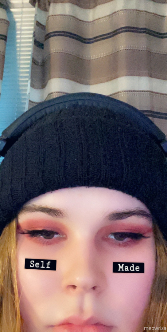 Photo by meowriza published on October 16,2023 09:46:09 - BestThots