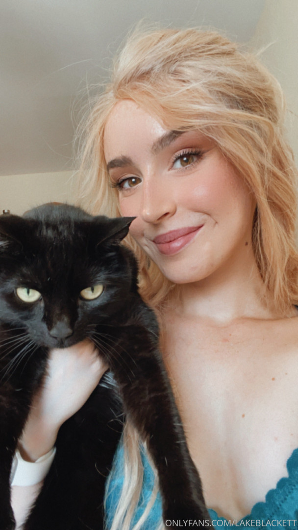 Photo by lakeblackett published on October 16,2023 15:35:16 - BestThots