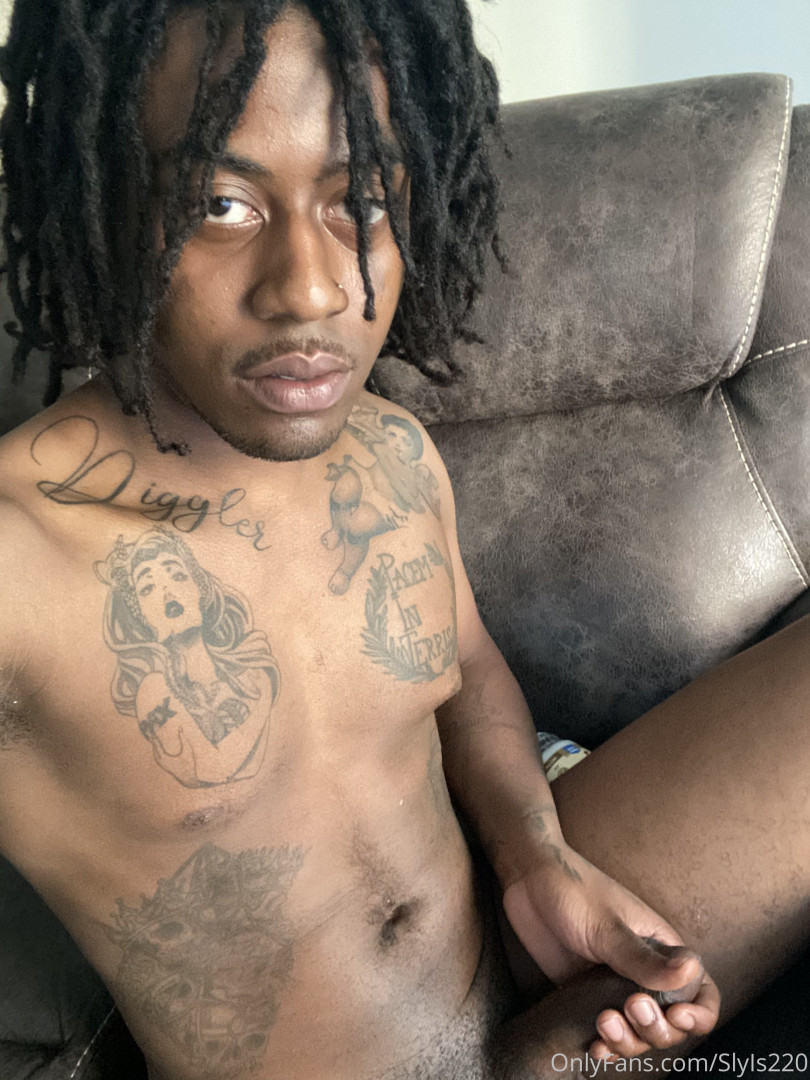 Photo by slyis220 published on May 17,2023 22:16:24 - BestThots