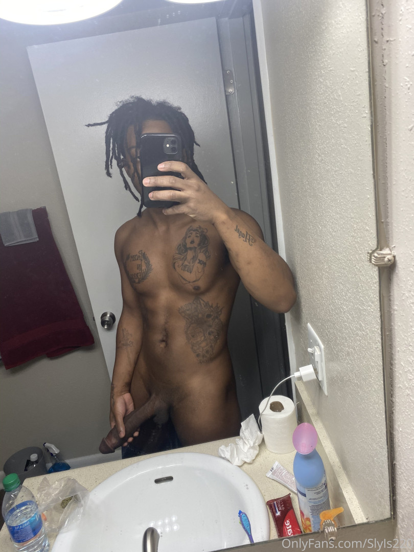 Photo by slyis220 published on May 17,2023 22:16:28 - BestThots