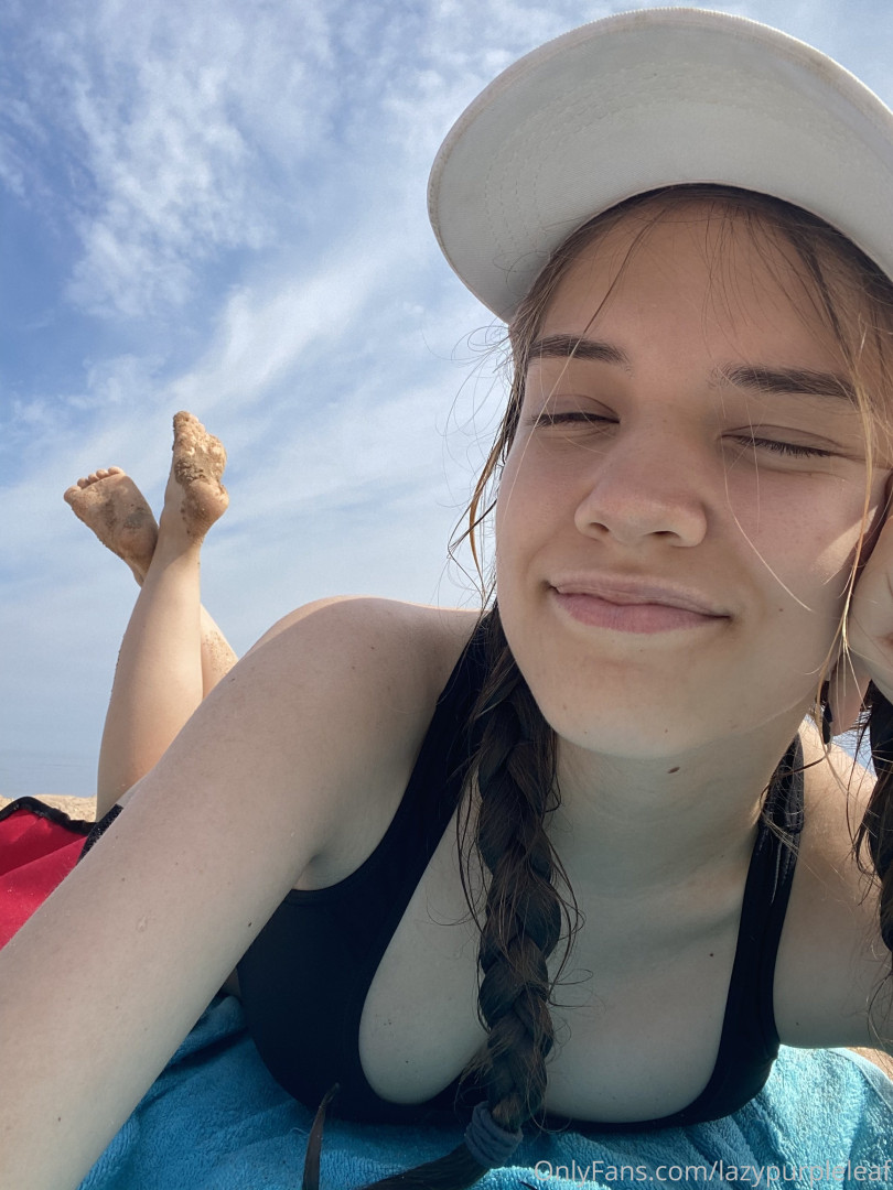 Photo by lazylittleleaf published on October 11,2023 22:12:32 - BestThots