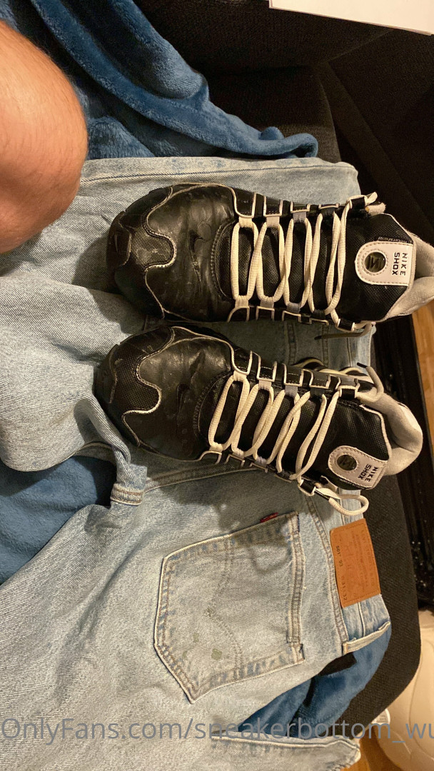 Photo by sneakerbottom_wue published on May 17,2023 21:00:10 - BestThots