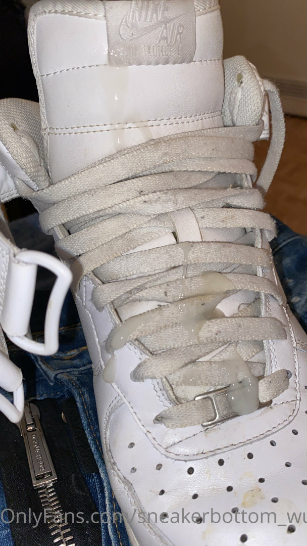 Photo by sneakerbottom_wue published on May 17,2023 21:00:13 - BestThots