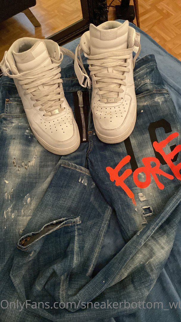 Photo by sneakerbottom_wue published on May 17,2023 21:00:23 - BestThots