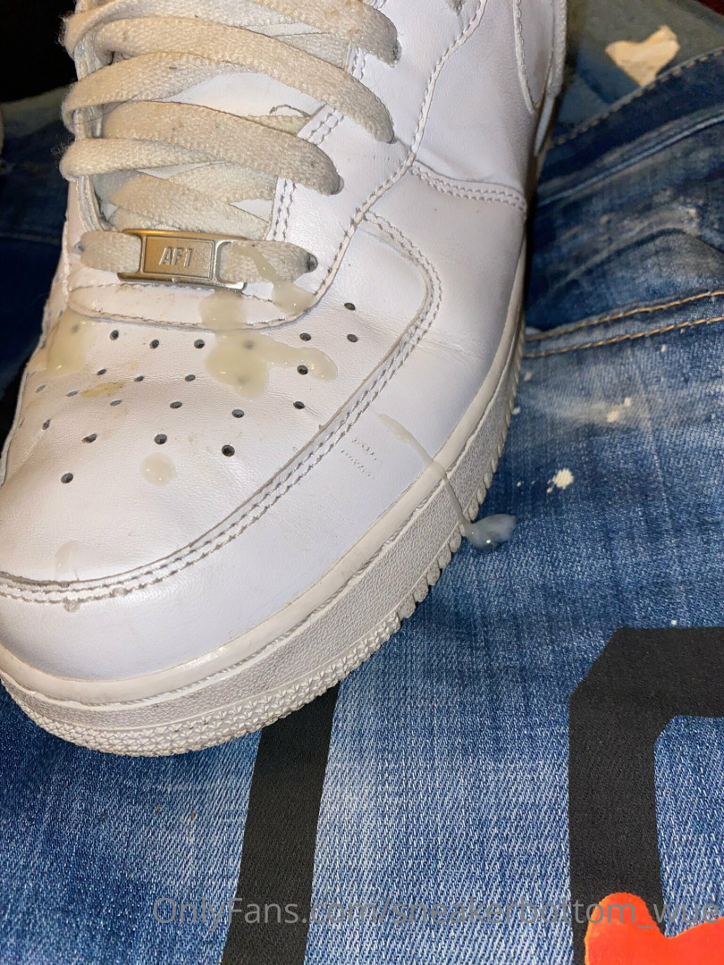 Photo by sneakerbottom_wue published on May 17,2023 21:00:34 - BestThots