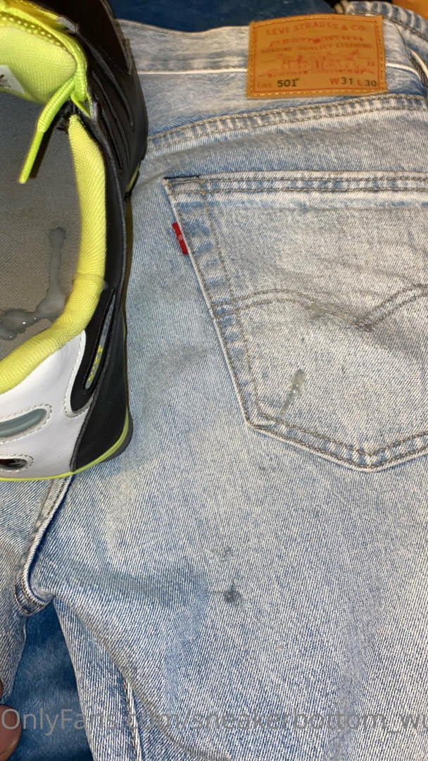 Photo by sneakerbottom_wue published on May 17,2023 21:00:39 - BestThots