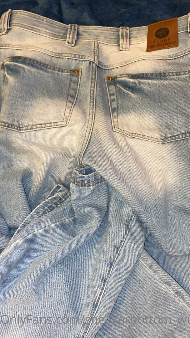 Photo by sneakerbottom_wue published on May 17,2023 21:00:41 - BestThots