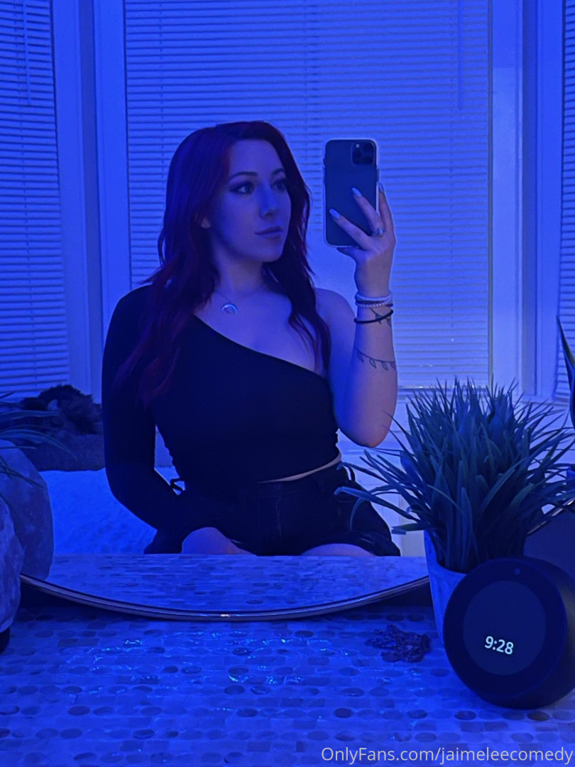 Photo by jaimeleecomedy published on August 7,2023 13:48:05 - BestThots