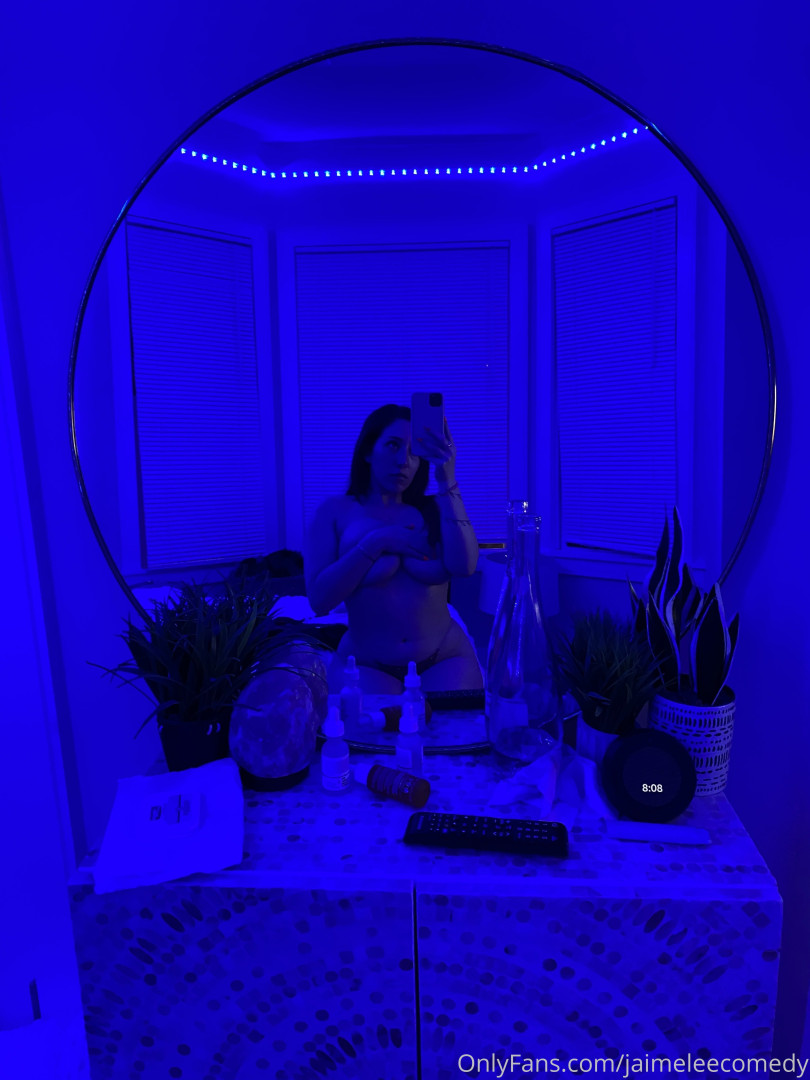 Photo by jaimeleecomedy published on August 7,2023 13:48:20 - BestThots